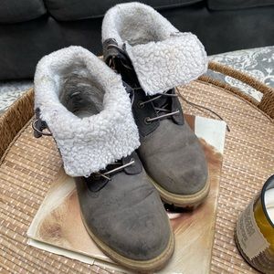 women’s gray Timberland boots